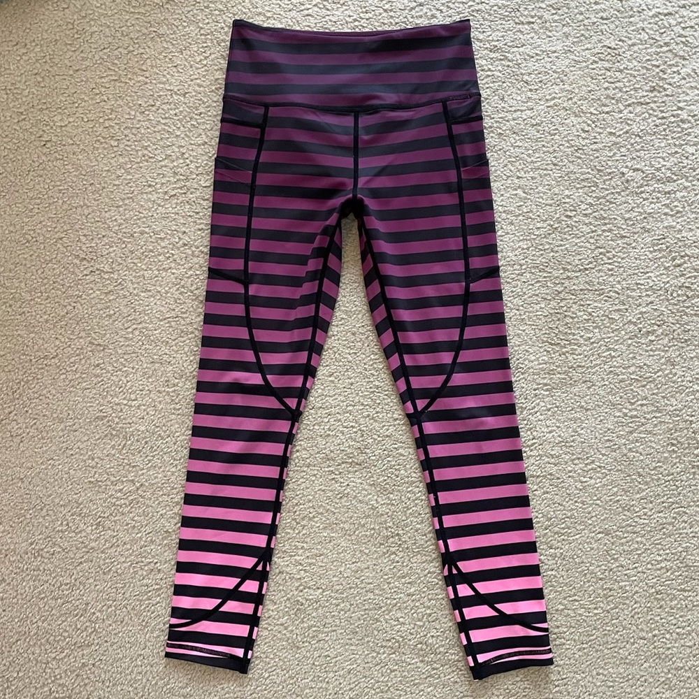 ZYIA Ombré Striped Pocket Leggings